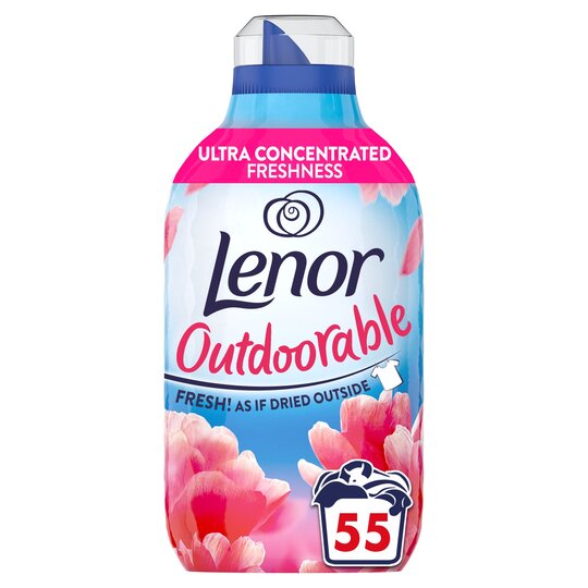Lenor Outdoorable Pink Blossom Fabric Conditioner 55W 770Ml